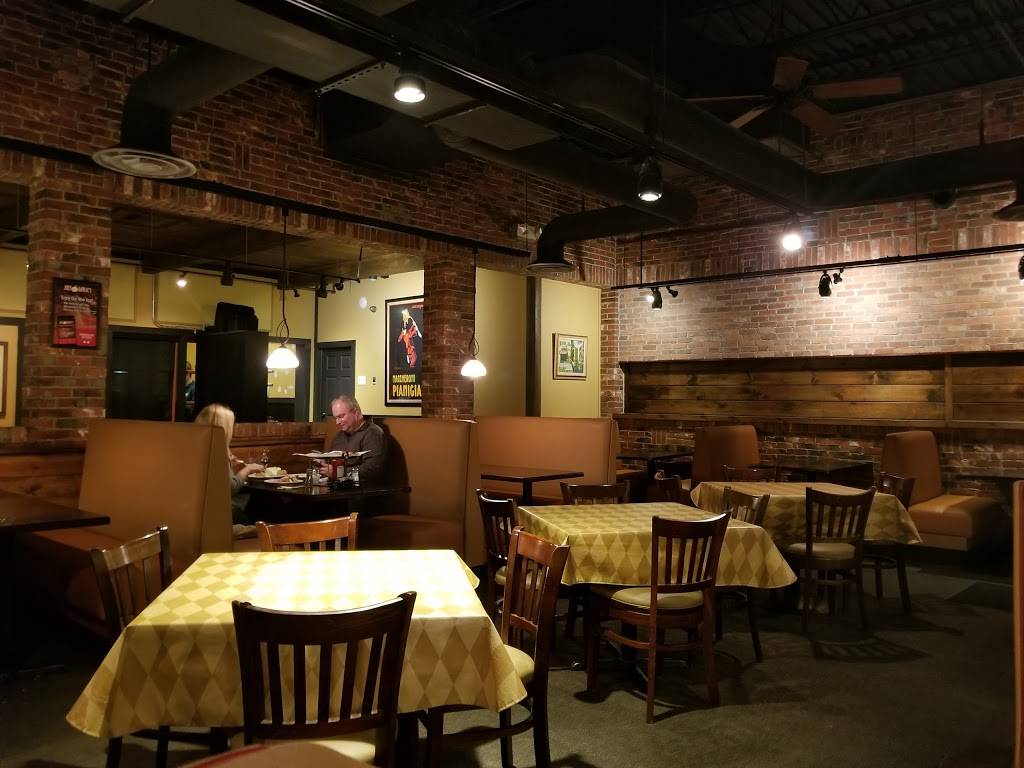 Joey Garlics Newington | restaurant | 150 Kitts Ln, Newington, CT 06111, USA | 8603724620 OR +1 860-372-4620