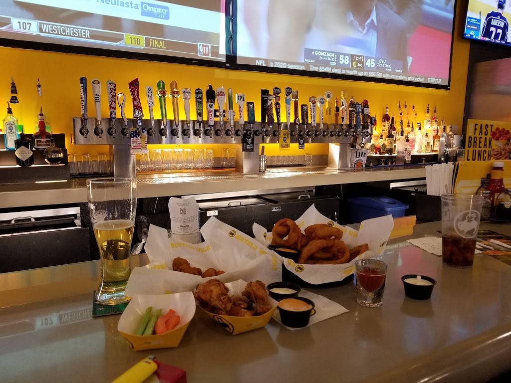 Buffalo Wild Wings | meal takeaway | 1390 W Irvington Rd, Tucson, AZ 85746, USA | 5207999464 OR +1 520-799-9464