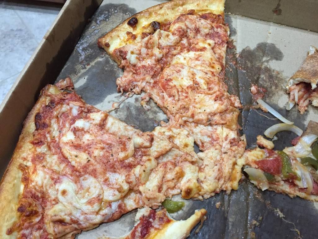 Lutinas Pizza & Subs | restaurant | 12020 S Shore Blvd, Wellington, FL 33414, USA | 5614222929 OR +1 561-422-2929