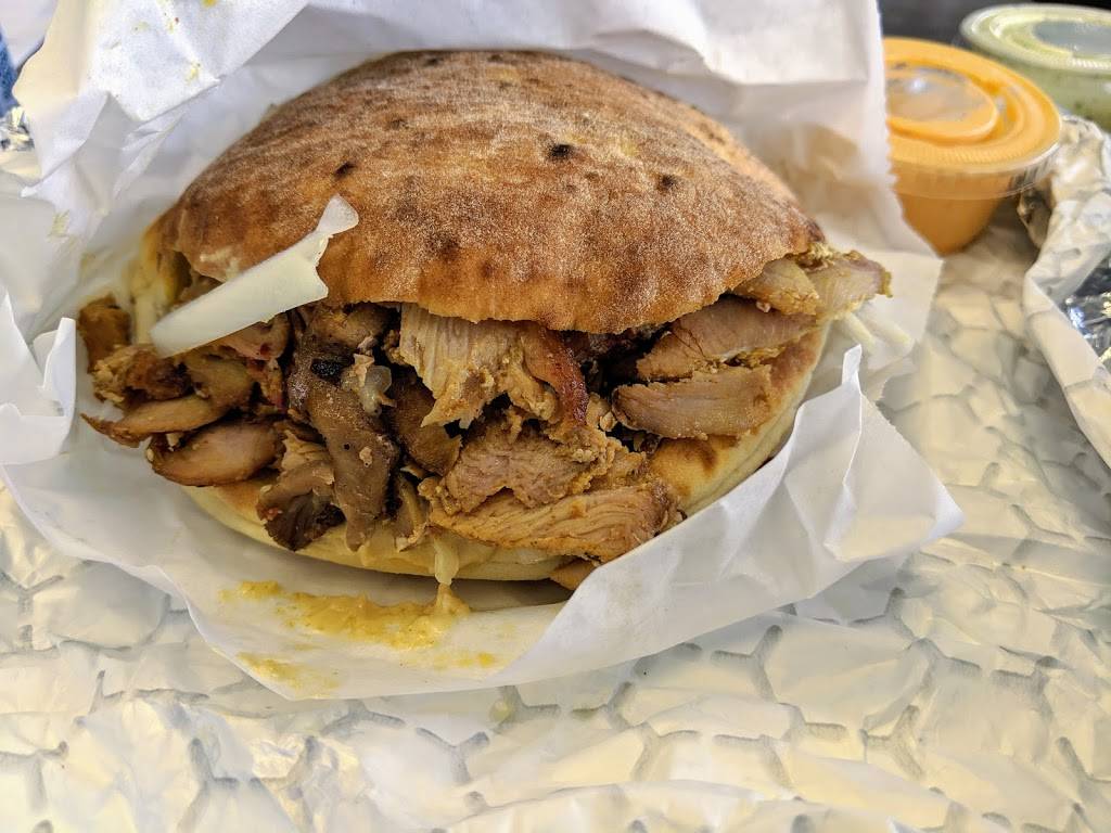 Yesh Hummus and Grill | restaurant | 607 Reisterstown Rd, Pikesville, MD 21208, USA | 4104849374 OR +1 410-484-9374