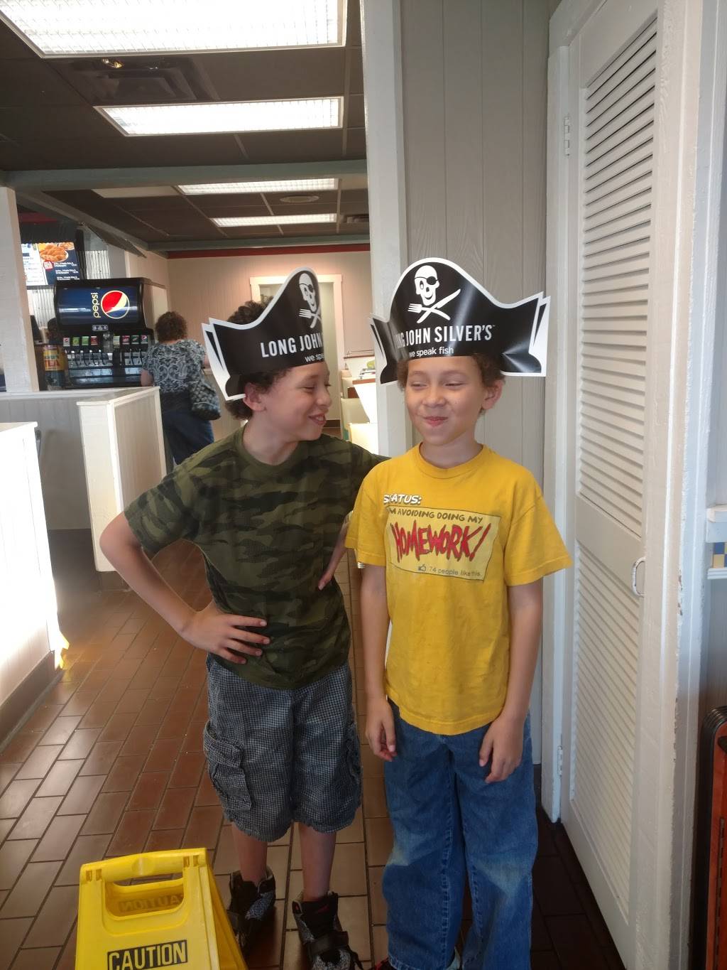 Long John Silvers | restaurant | 7419 Tylersville Rd, West Chester Township, OH 45069, USA | 5137777702 OR +1 513-777-7702