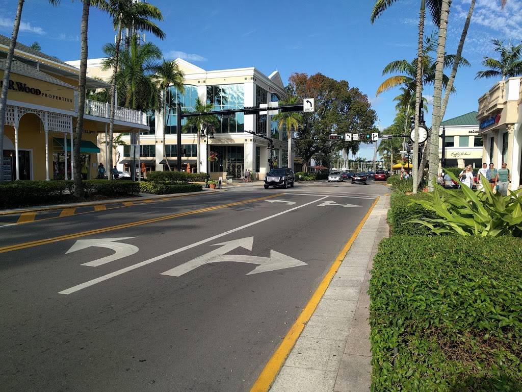 Starbucks | cafe | 796 5th Ave S Suite #101, Naples, FL 34102, USA | 2392139900 OR +1 239-213-9900