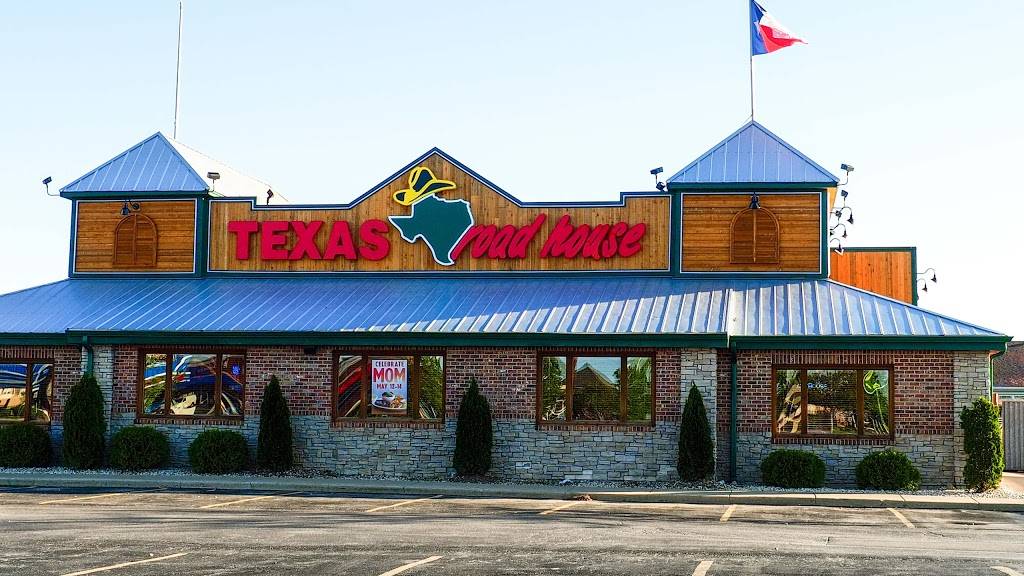 Texas Roadhouse | restaurant | 2856 Patriots Ln, Naperville, IL 60563, USA | 6307780960 OR +1 630-778-0960