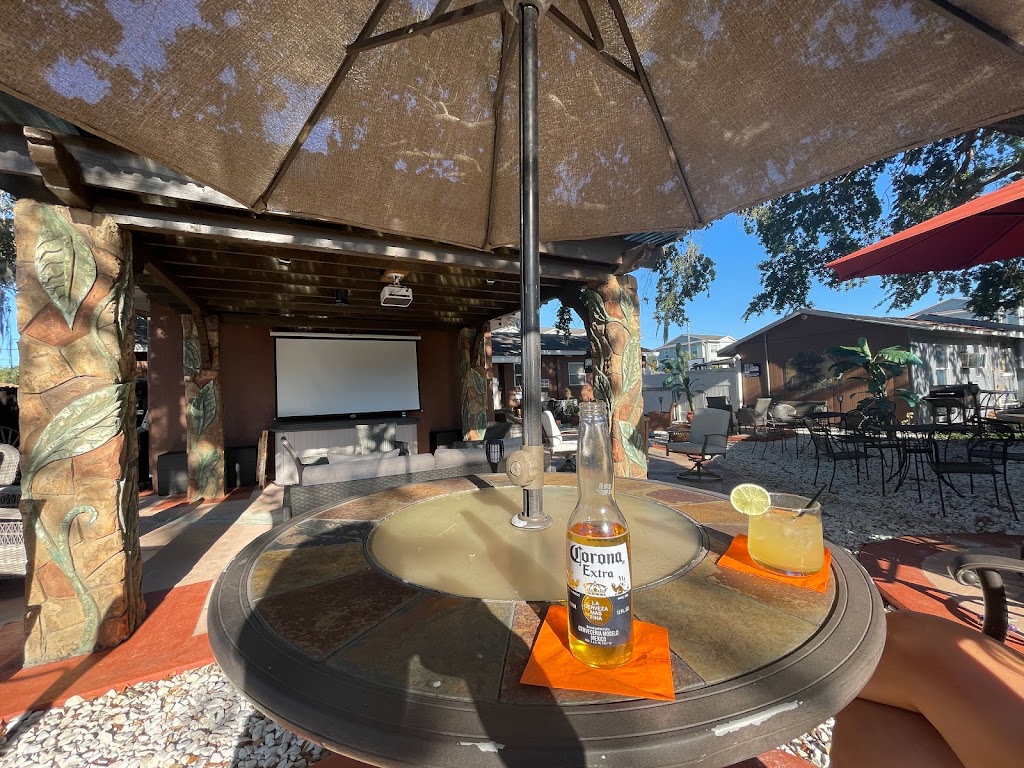 Findy Cigar Company & Hookah Lounge | restaurant | 5223 S MacDill Ave, Tampa, FL 33611, USA | 8138316700 OR +1 813-831-6700