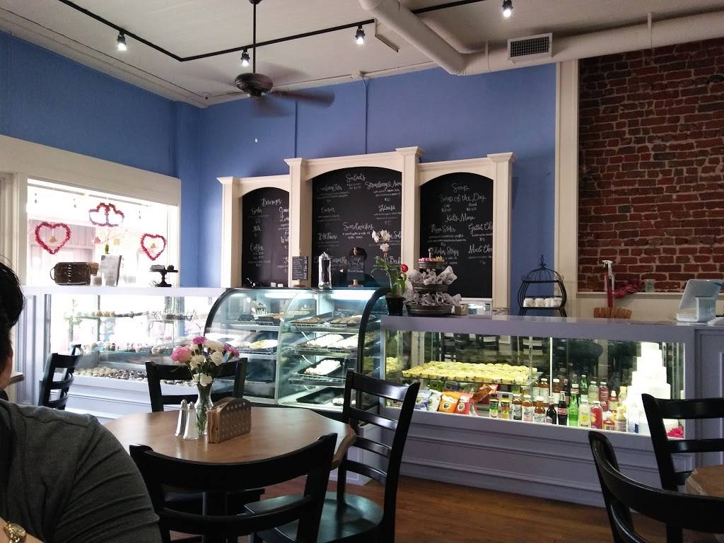 Blue Horse Bakery | bakery | 112 N Church St, Nacogdoches, TX 75961, USA | 9365644100 OR +1 936-564-4100