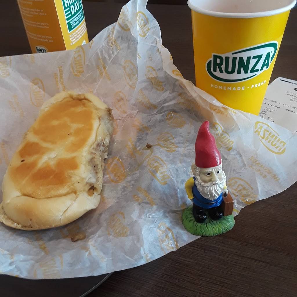 Runza Restaurant | restaurant | 12140 S 216th Plaza, Gretna, NE 68028, USA | 4029339827 OR +1 402-933-9827