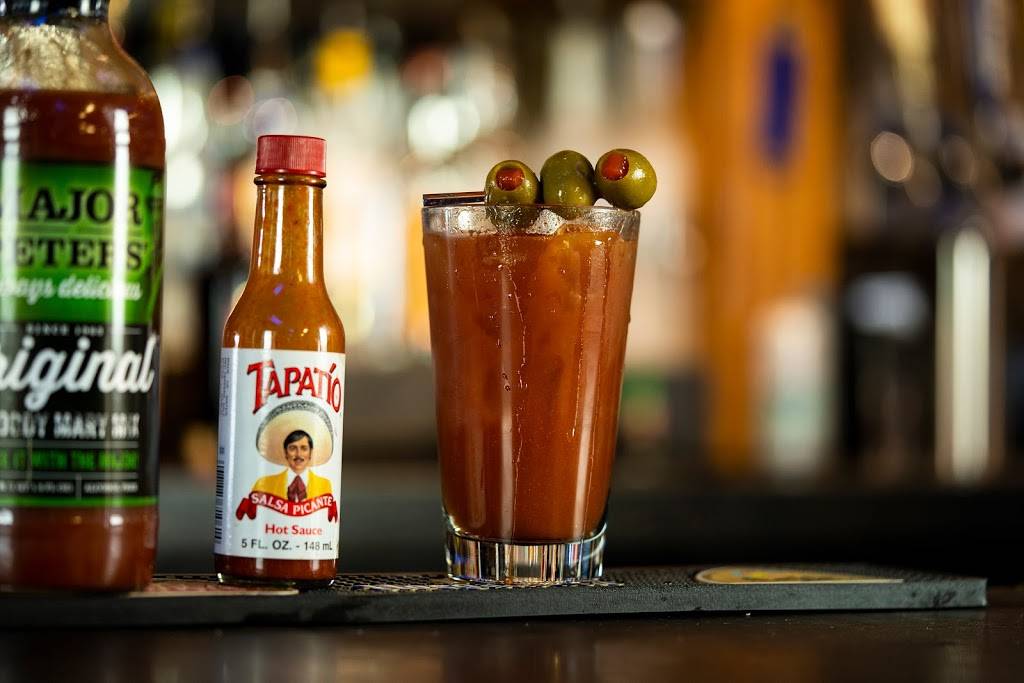 Off Base Bar & Grill | restaurant | 9522 Miramar Rd, San Diego, CA 92126, USA | 8585780757 OR +1 858-578-0757