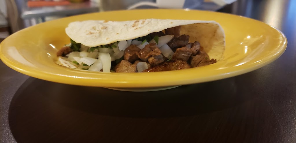 Rodcas Taco Shop | restaurant | 218 Cumberland St E, Cowan, TN 37318, USA | 9319158167 OR +1 931-915-8167