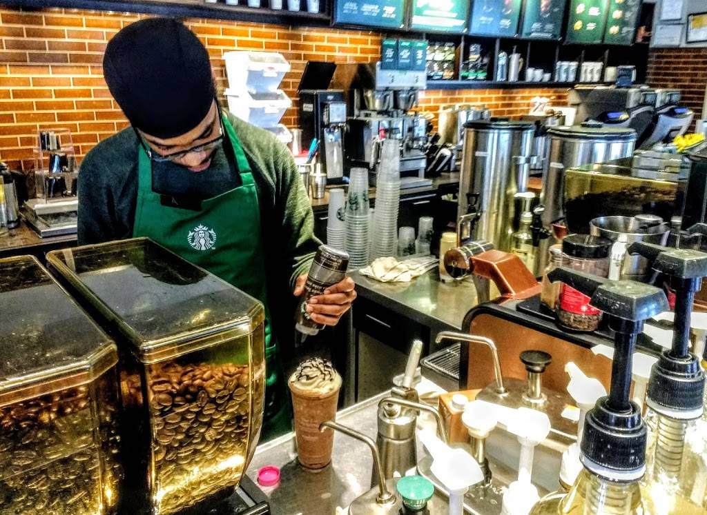 Starbucks | cafe | 1901 West St, Annapolis, MD 21401, USA | 4102955136 OR +1 410-295-5136