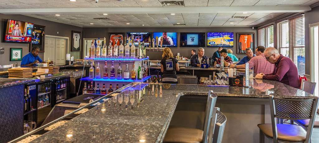 Seven Tap-Tavern | restaurant | 200 Country Club Pkwy, Mt Laurel, NJ 08054, USA | 8562352118 OR +1 856-235-2118