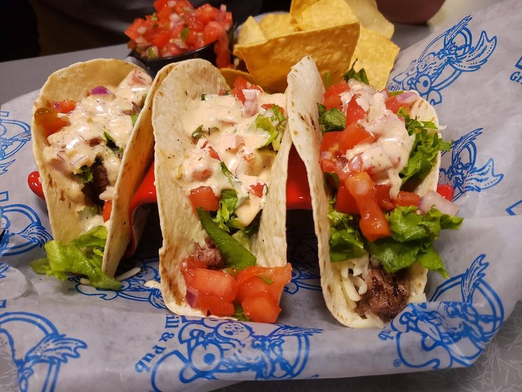 Locos Grill & Pub | restaurant | 3105 E Silver Springs Blvd, Ocala, FL 34470, USA | 3524215769 OR +1 352-421-5769