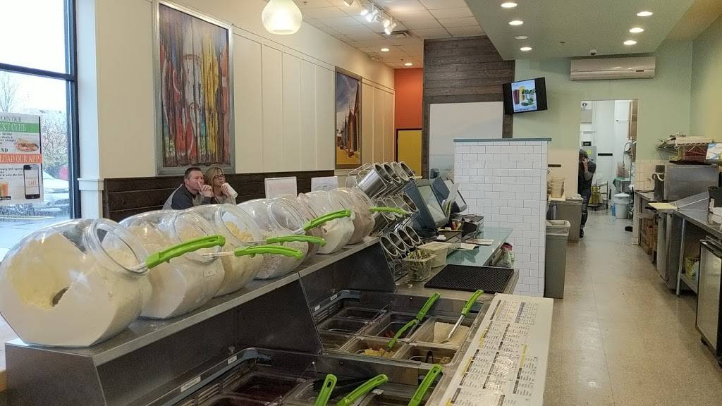 Tropical Smoothie Cafe | restaurant | 340 Town Center Blvd #1, White Lake, MI 48386, USA | 2487797925 OR +1 248-779-7925