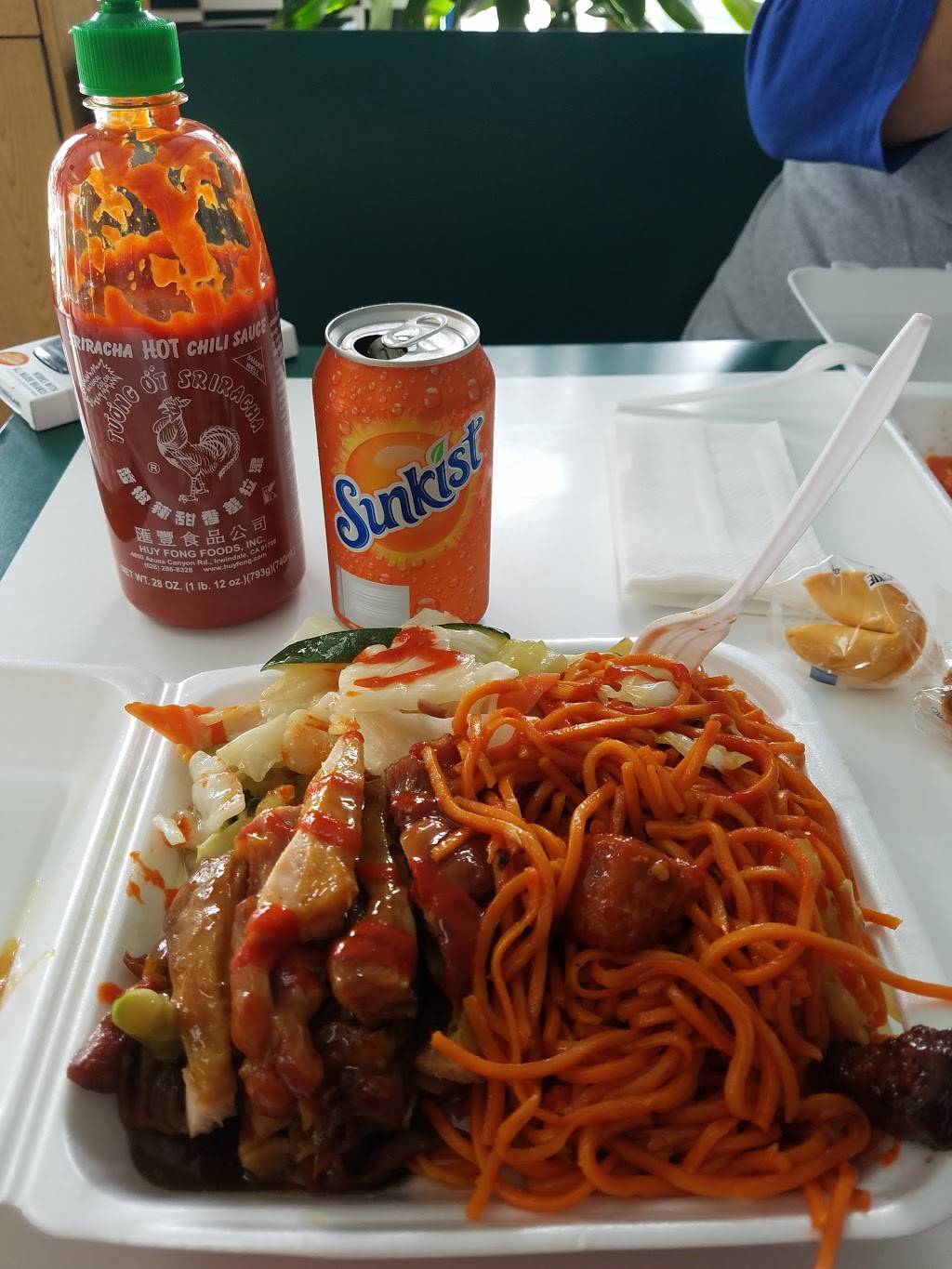 China Wok Express | restaurant | 15751 Bellflower Blvd, Bellflower, CA 90706, USA | 5629257008 OR +1 562-925-7008