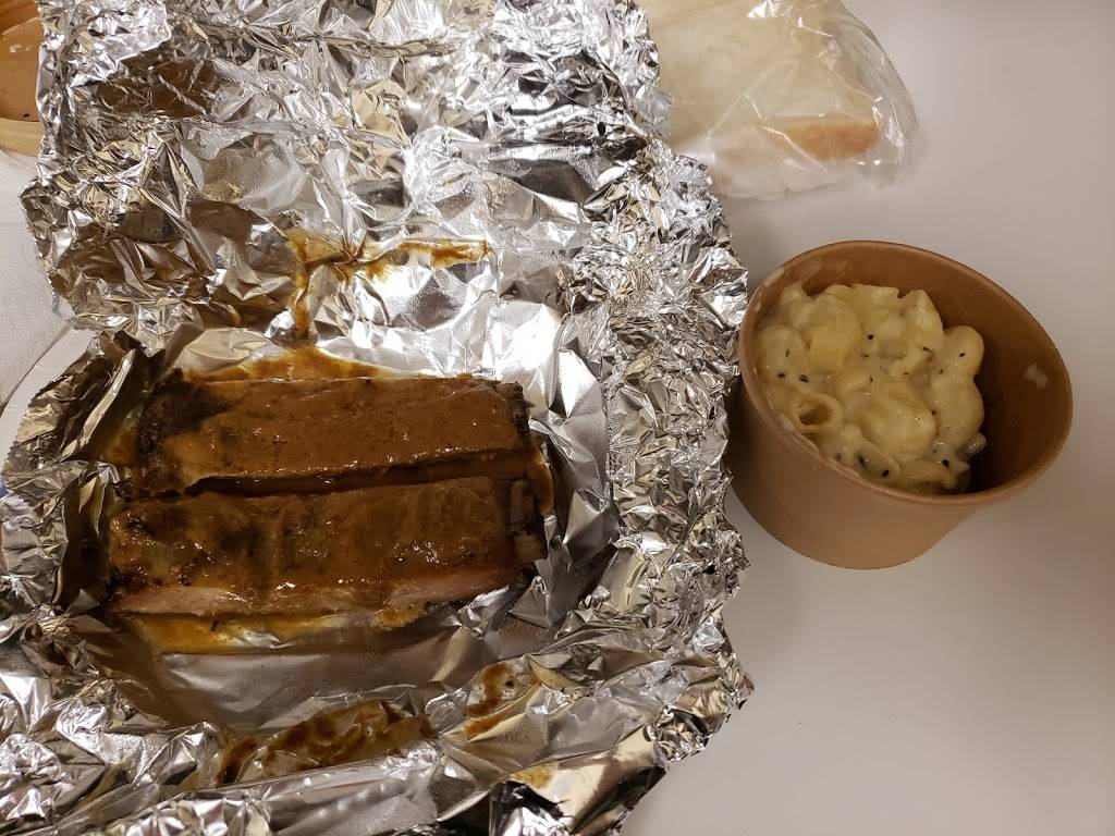 RibsNBread | meal takeaway | 4707 Centre Ave, Pittsburgh, PA 15213, USA | 4127607446 OR +1 412-760-7446