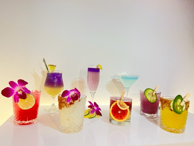 The Livin Room Restaurant & Lounge | restaurant | 677 Laurel St Suite C, San Carlos, CA 94070, USA | 6502327965 OR +1 650-232-7965