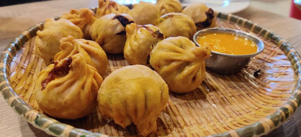 Chawlas Cuisine | restaurant | 7916 Hurontario St, Brampton, ON L6Y 0P6, Canada | 9054571300 OR +1 905-457-1300