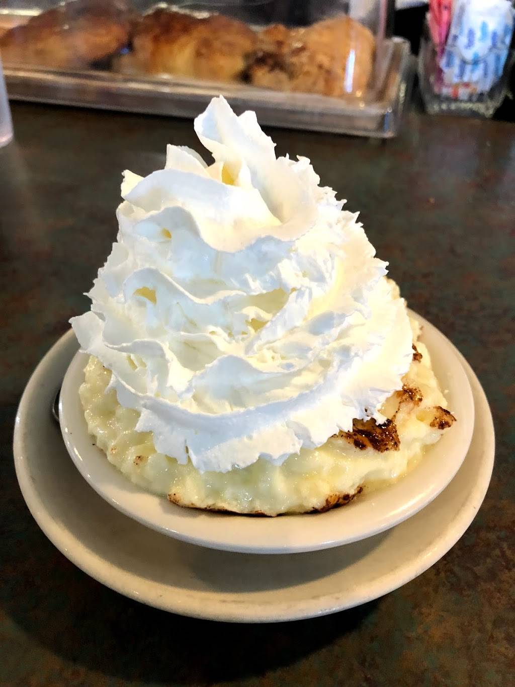 Sweet Hollow Diner | restaurant | 100 Broadhollow Rd, Melville, NY 11747, USA | 6315490768 OR +1 631-549-0768