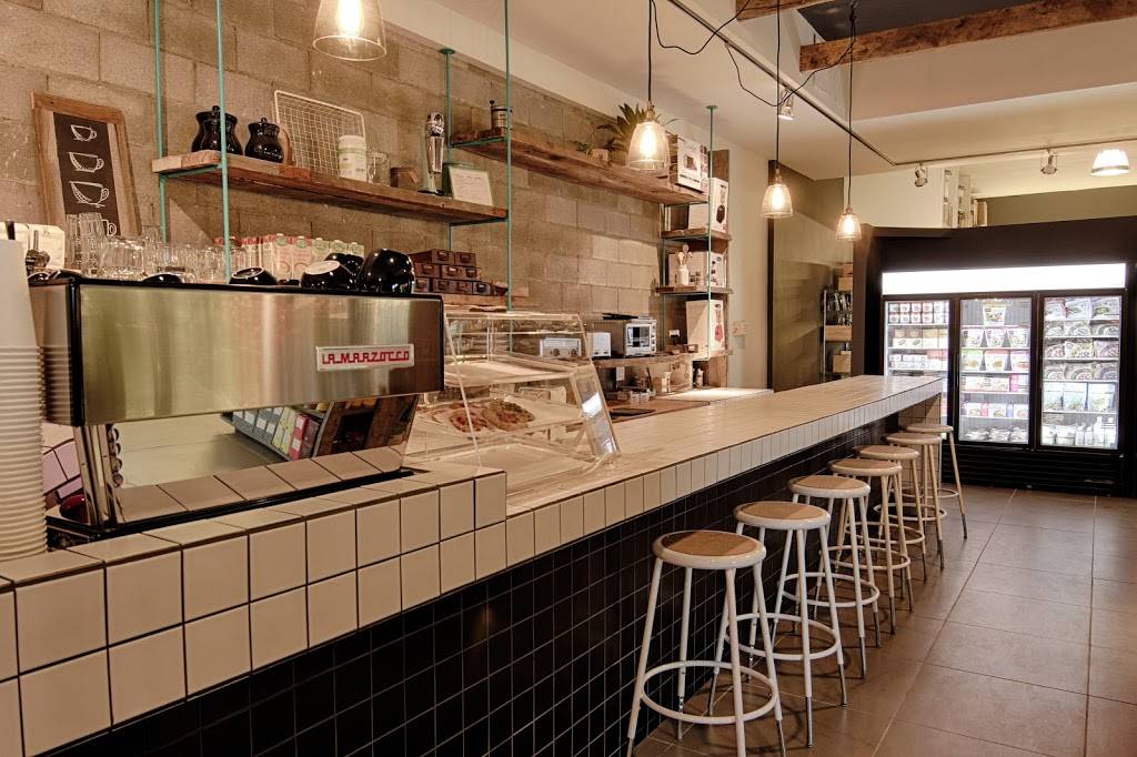 Antidote Bouffe Végane | restaurant | 3459 Rue Ontario E, Montréal, QC H1W 1R4, Canada | 5143036300 OR +1 514-303-6300