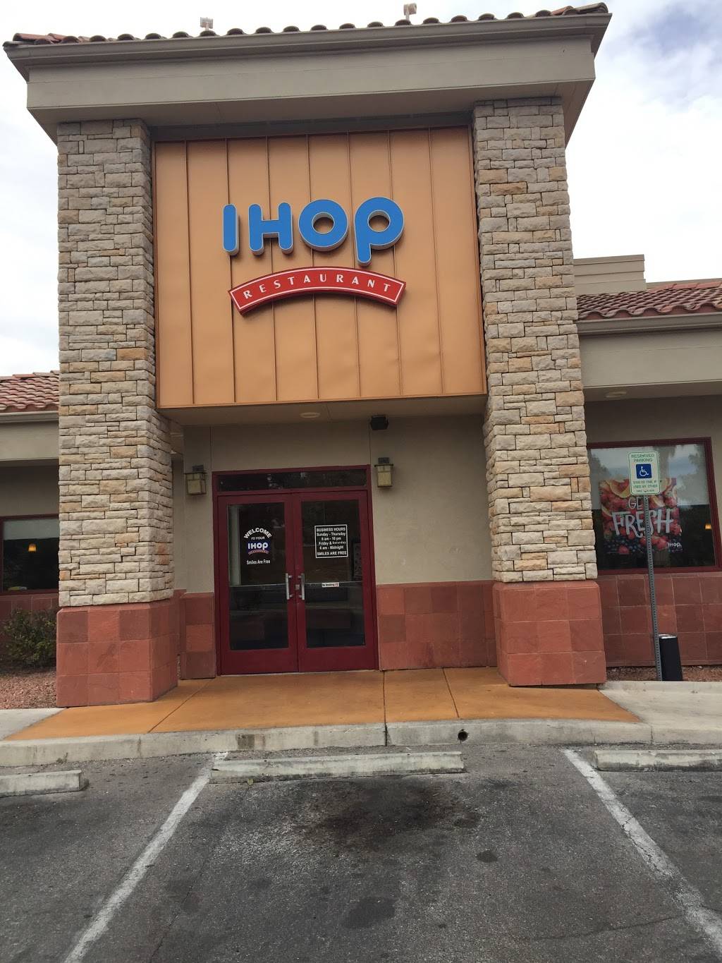 IHOP | restaurant | 9480 W Sahara Ave, Las Vegas, NV 89117, USA | 7023419009 OR +1 702-341-9009