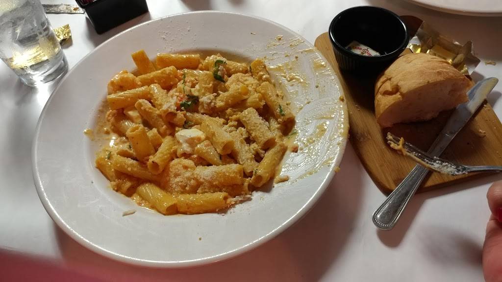 Gusto Cucina Italiana | restaurant | 229 Del Prado Blvd N #15, Cape Coral, FL 33909, USA | 2394585900 OR +1 239-458-5900