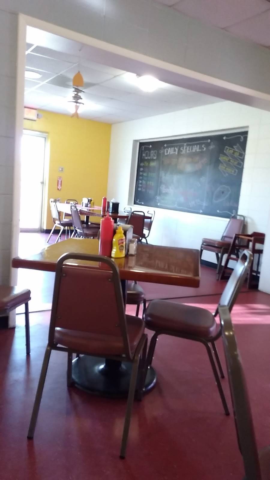 Cjs | restaurant | 7015 McCann Rd, Biloxi, MS 39532, USA | 2282808880 OR +1 228-280-8880