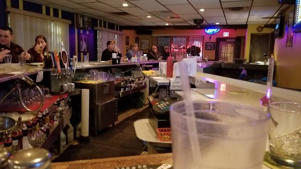 Goal Post Bar & Grill | restaurant | 3007 Manitowoc Rd, Green Bay, WI 54311, USA | 9204681668 OR +1 920-468-1668