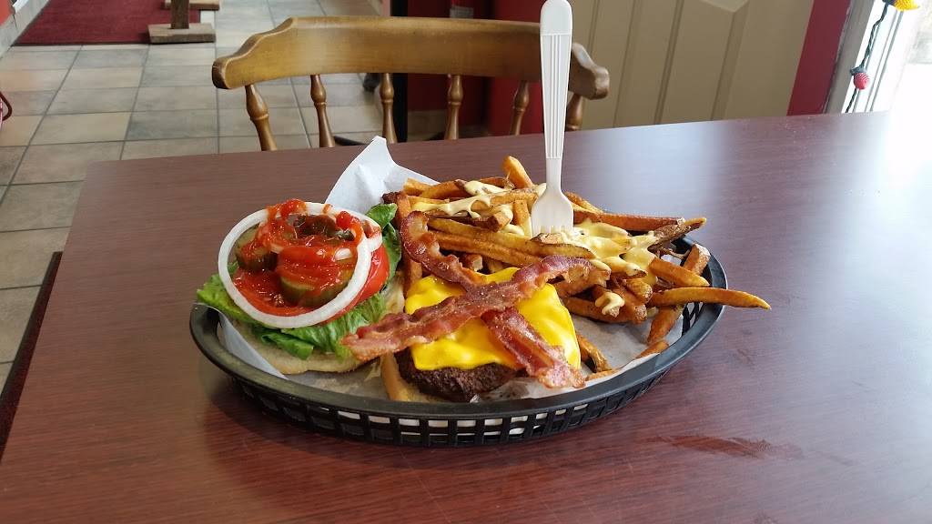 The Manhattan Firehouse Grill, Inc | restaurant | 195 S State St, Manhattan, IL 60442, USA | 8154780351 OR +1 815-478-0351