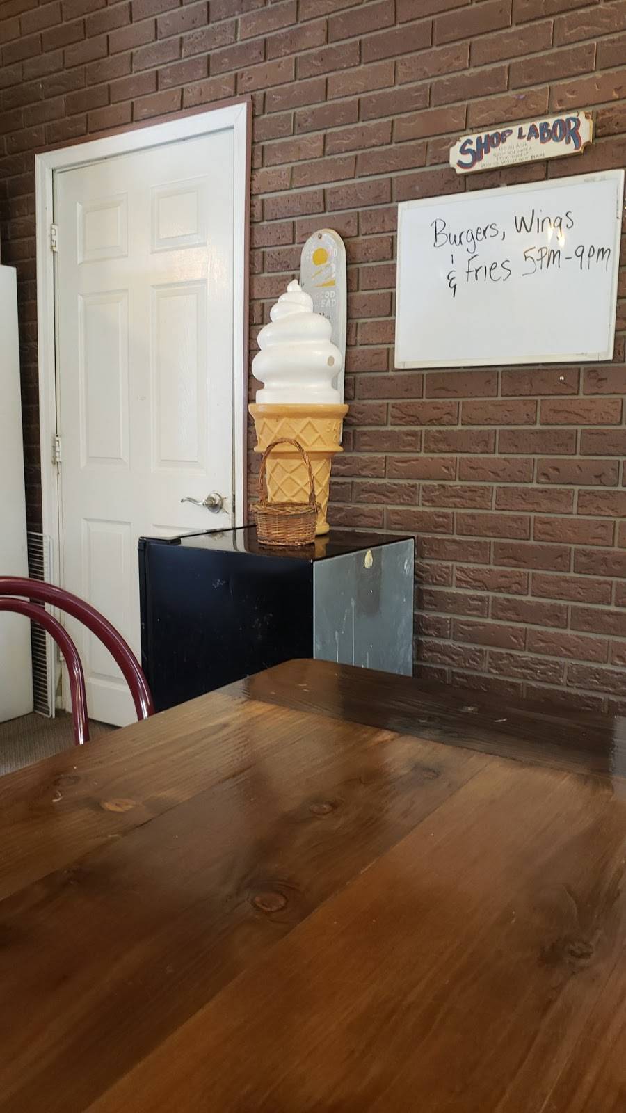 Rite On 175 | restaurant | 708 Edgington Ave, Eldora, IA 50627, USA | 6419397899 OR +1 641-939-7899