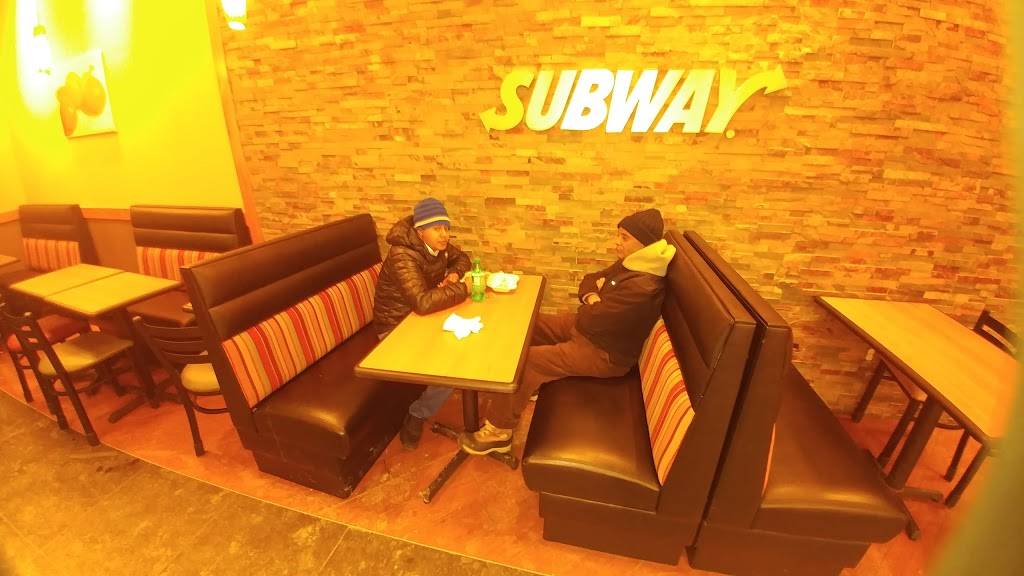 Subway | restaurant | 1739 Walkley Rd #3, Ottawa, ON K1V 0C2, Canada | 6137317311 OR +1 613-731-7311