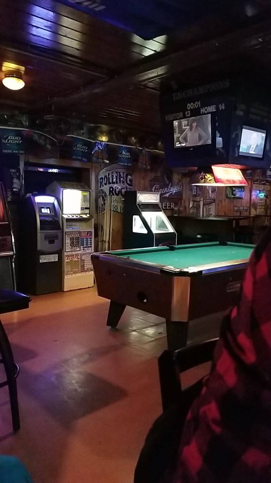 TJs Champions Bar & Grill | restaurant | 715 Belknap St, Superior, WI 54880, USA | 7153925341 OR +1 715-392-5341