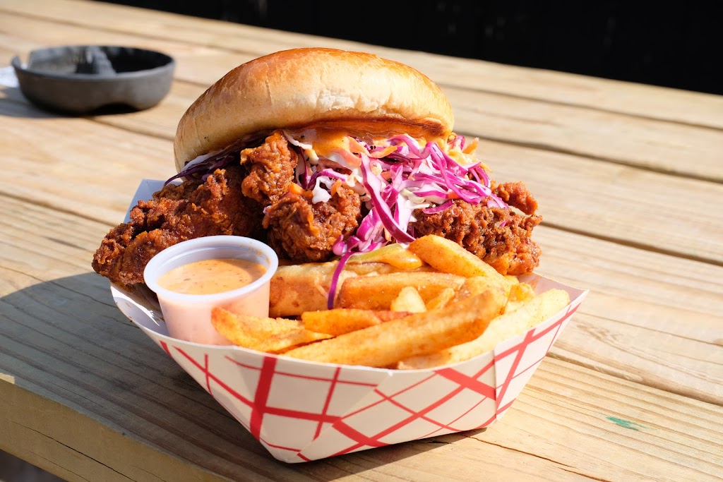 Chubby Boy’s Burgers | restaurant | 948 W Fulton Market, Chicago, IL 60607, USA | 7738761091 OR +1 773-876-1091