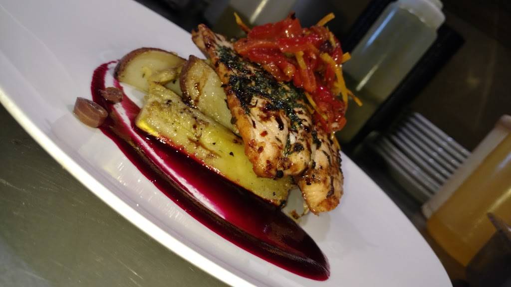 Ecco Trattoria | restaurant | 1167 Main St, Weymouth, MA 02190, USA | 7813355600 OR +1 781-335-5600