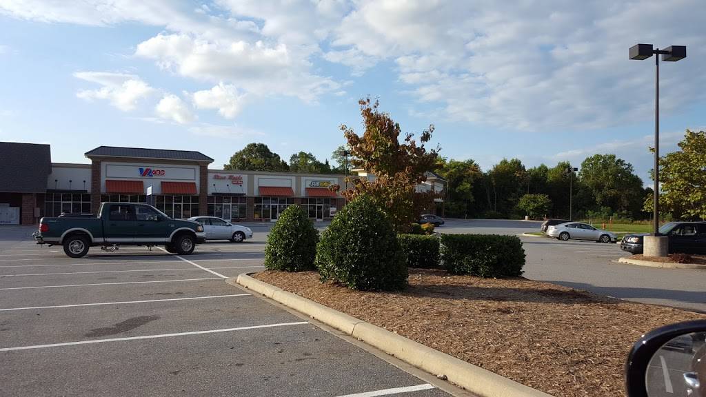 Subway | restaurant | 14807 Moneta Rd, Moneta, VA 24121, USA | 5402978889 OR +1 540-297-8889