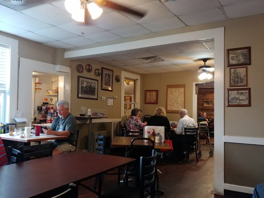 Dougs Place | restaurant | 696 GA-293, Emerson, GA 30137, USA | 7703829063 OR +1 770-382-9063