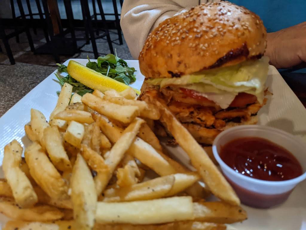 Blackberrys Bar & Grill | restaurant | 2241 Grand Island Blvd, Grand Island, NY 14072, USA | 7167759743 OR +1 716-775-9743