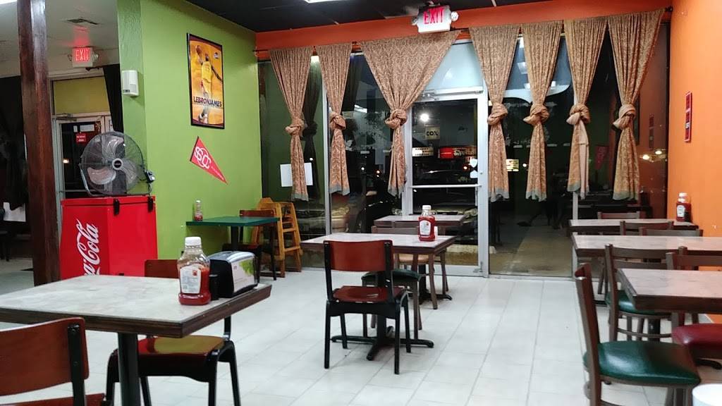 Rozays Wingz | restaurant | 2627 E 11th St, Tulsa, OK 74104, USA | 9185924140 OR +1 918-592-4140