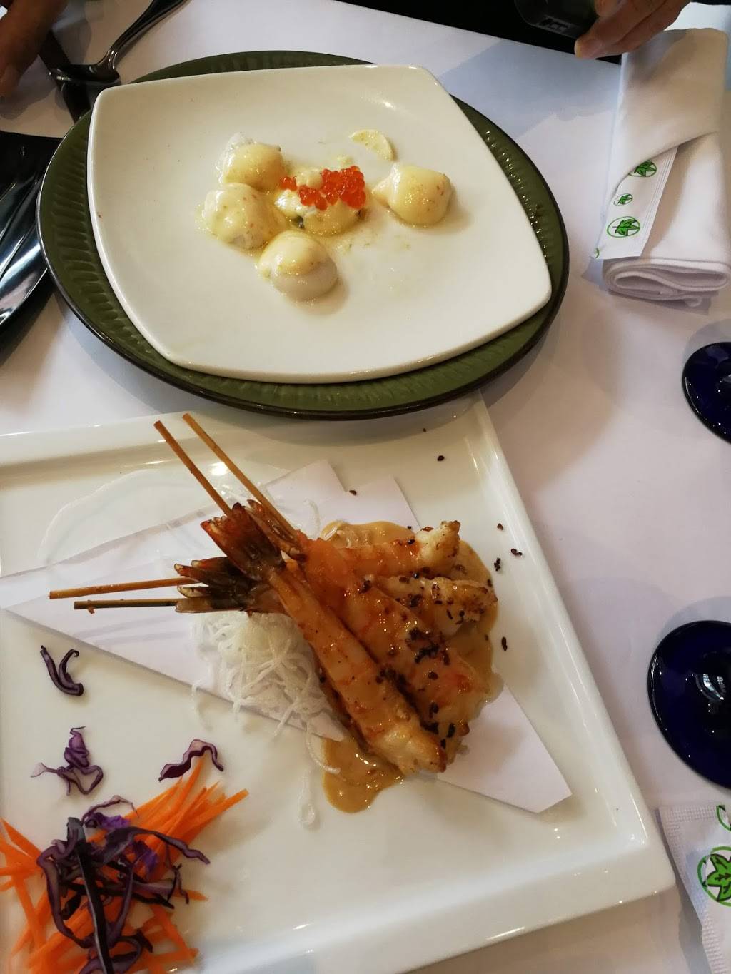 Enzo Sushi | restaurant | 150 Boulevard René-Lévesque E #130, Québec, QC G1R 2V6, Canada | 4186491688 OR +1 418-649-1688