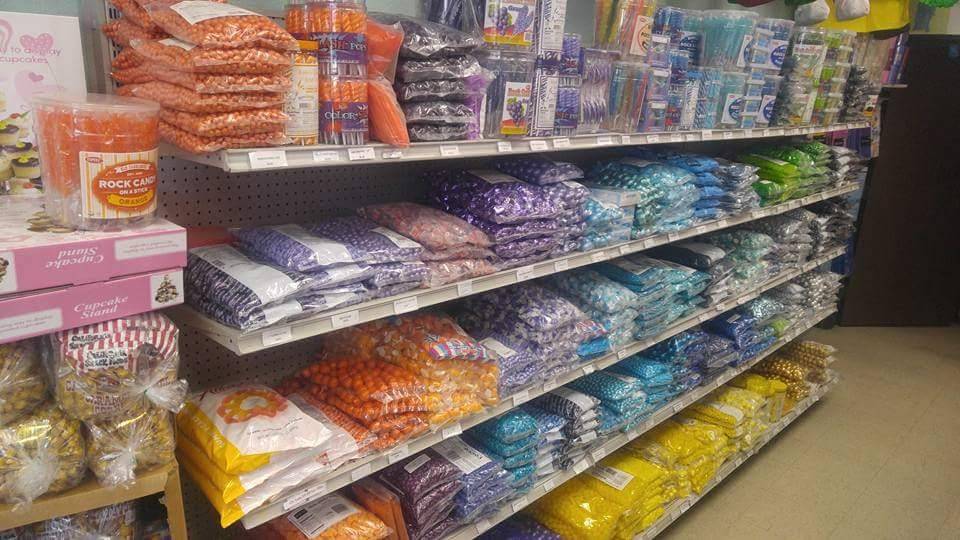 Candy4Less | meal takeaway | 17831 Lakewood Blvd, Bellflower, CA 90706, USA | 5627887994 OR +1 562-788-7994