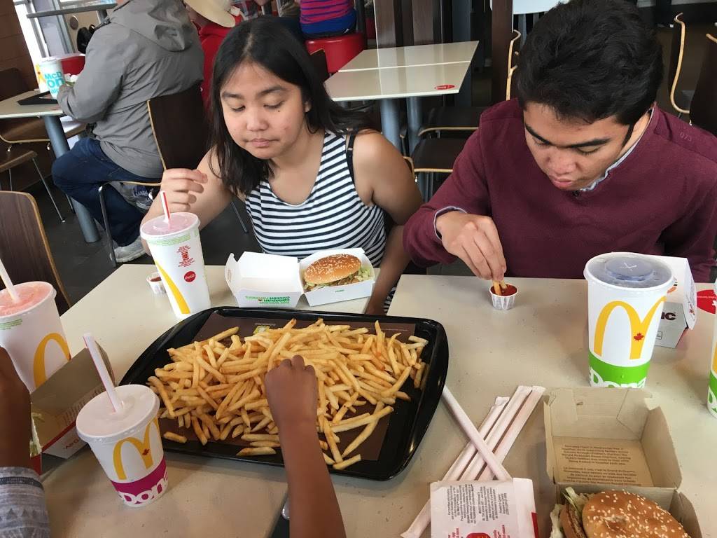McDonalds | cafe | 73 King George Rd, Brantford, ON N3R 5K2, Canada | 5197567350 OR +1 519-756-7350