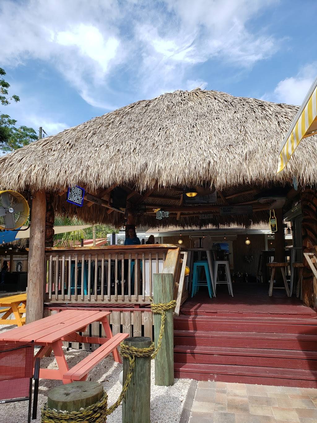 Fortunatos Taps and Tavern | restaurant | 3901 6th St S, St. Petersburg, FL 33705, USA | 7276239833 OR +1 727-623-9833