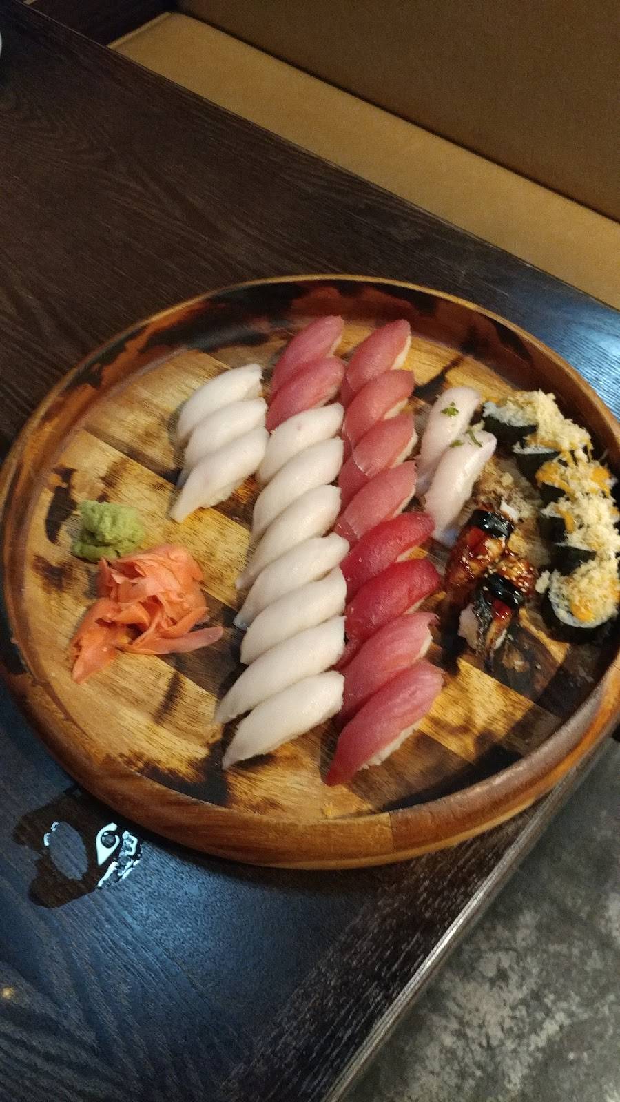 Red Ginger | restaurant | 2419 2nd St #1, Coralville, IA 52241, USA | 3193541071 OR +1 319-354-1071