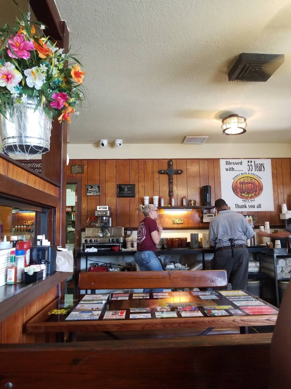 Dales Bar-B-Q South | restaurant | 3362 US-1, Fort Pierce, FL 34982, USA | 7724610052 OR +1 772-461-0052