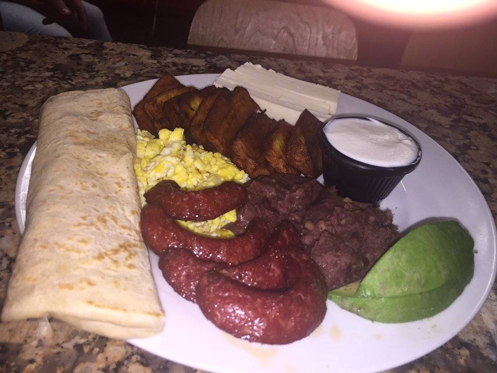 Tocoa in the House | restaurant | 1981 Clinton St, Aurora, CO 80010, USA | 3038563413 OR +1 303-856-3413