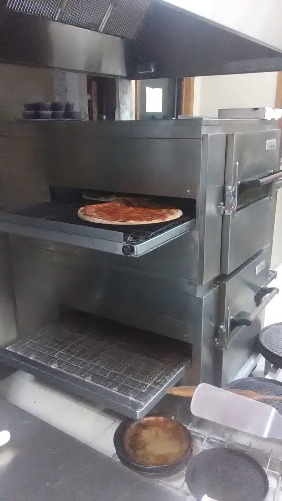 Hussons Pizza | restaurant | 2415 Kanawha Terrace, St Albans, WV 25177, USA | 3047222135 OR +1 304-722-2135