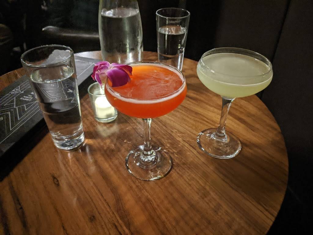 The White Rabbit Bar | restaurant | 207 N Gilbert Rd, Gilbert, AZ 85234, USA | 4807500099 OR +1 480-750-0099