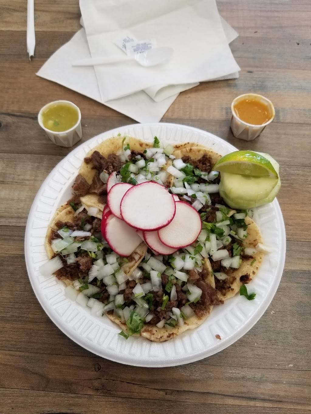 Tacos Estilo Guadalajara | restaurant | 10733 Long Beach Blvd, Lynwood, CA 90262, USA | 3235690141 OR +1 323-569-0141