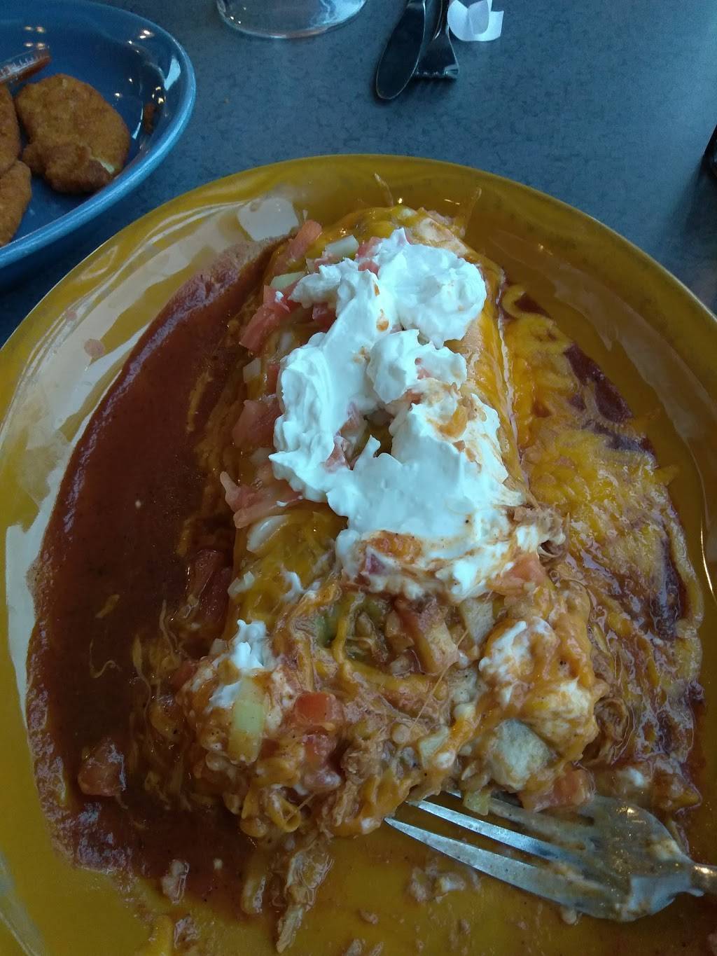 Sombreros Restaurant | restaurant | 445 N Pioneer Rd, Fond du Lac, WI 54935, USA | 9209229207 OR +1 920-922-9207