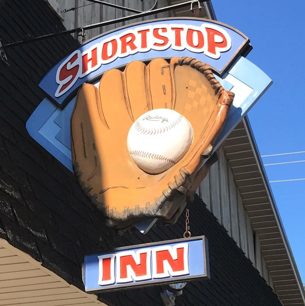 Shortstop Inn | restaurant | 112 E Waterford St, Wakarusa, IN 46573, USA | 5748624639 OR +1 574-862-4639