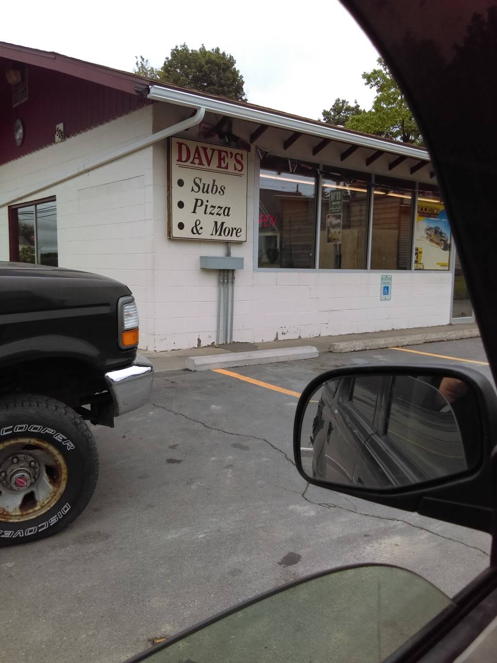 Roses Quick Stop | meal takeaway | 1578 N Main St, Savannah, NY 13146, USA | 3153653168 OR +1 315-365-3168