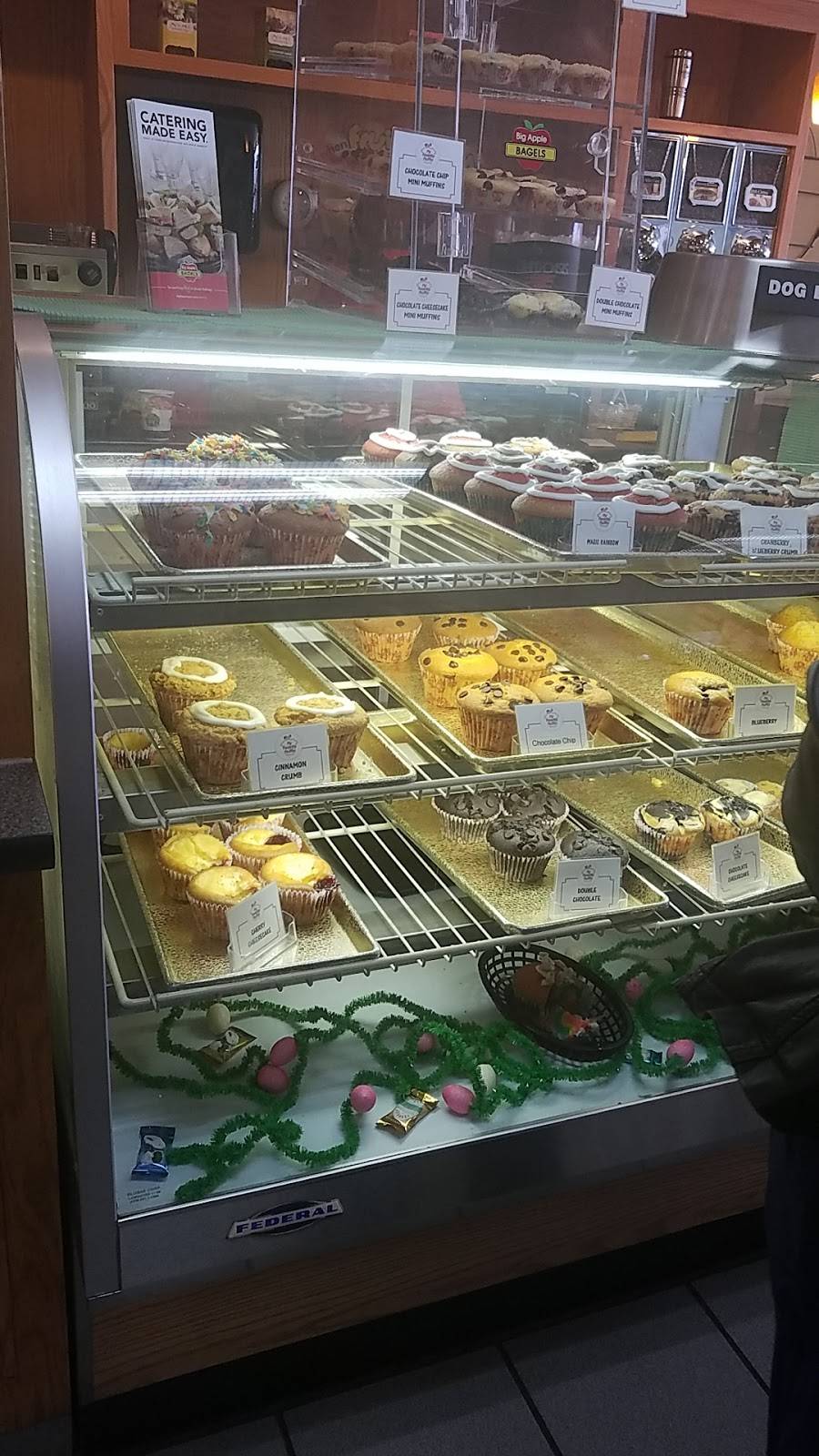 Big Apple Bagels | bakery | 318 S Saginaw Rd, Midland, MI 48640, USA | 9896312400 OR +1 989-631-2400